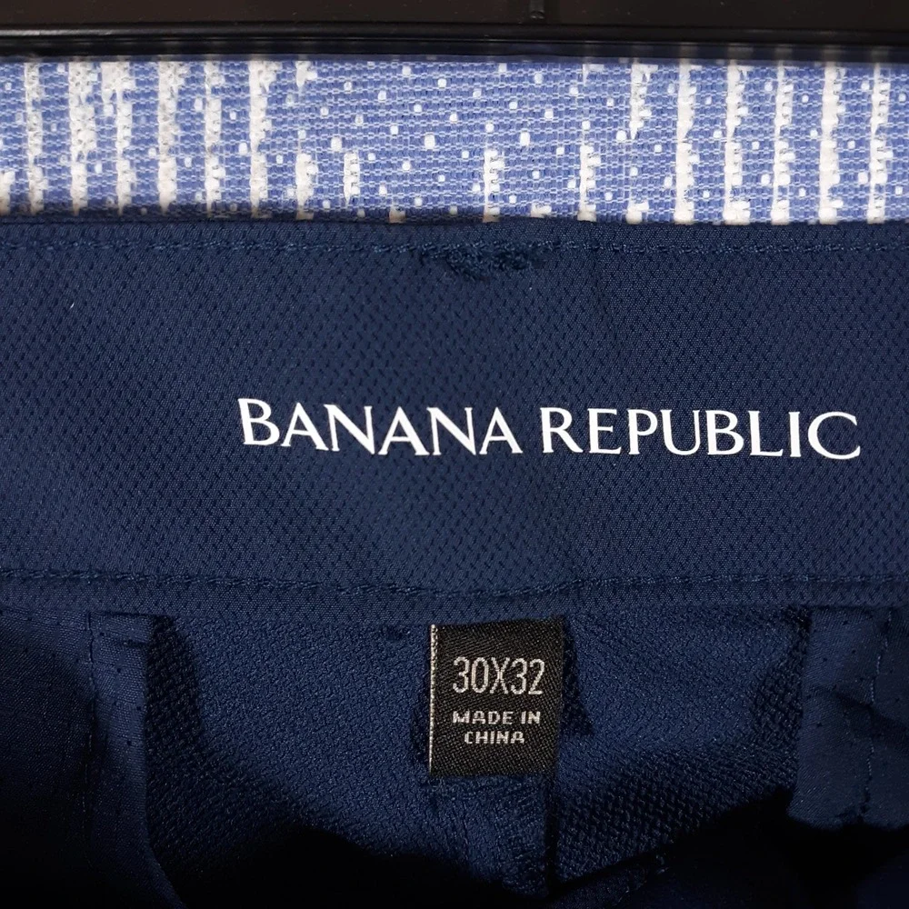 Banana Republic Chino Pants Mens Size 30 x 32 Navy Polyester Lightweight